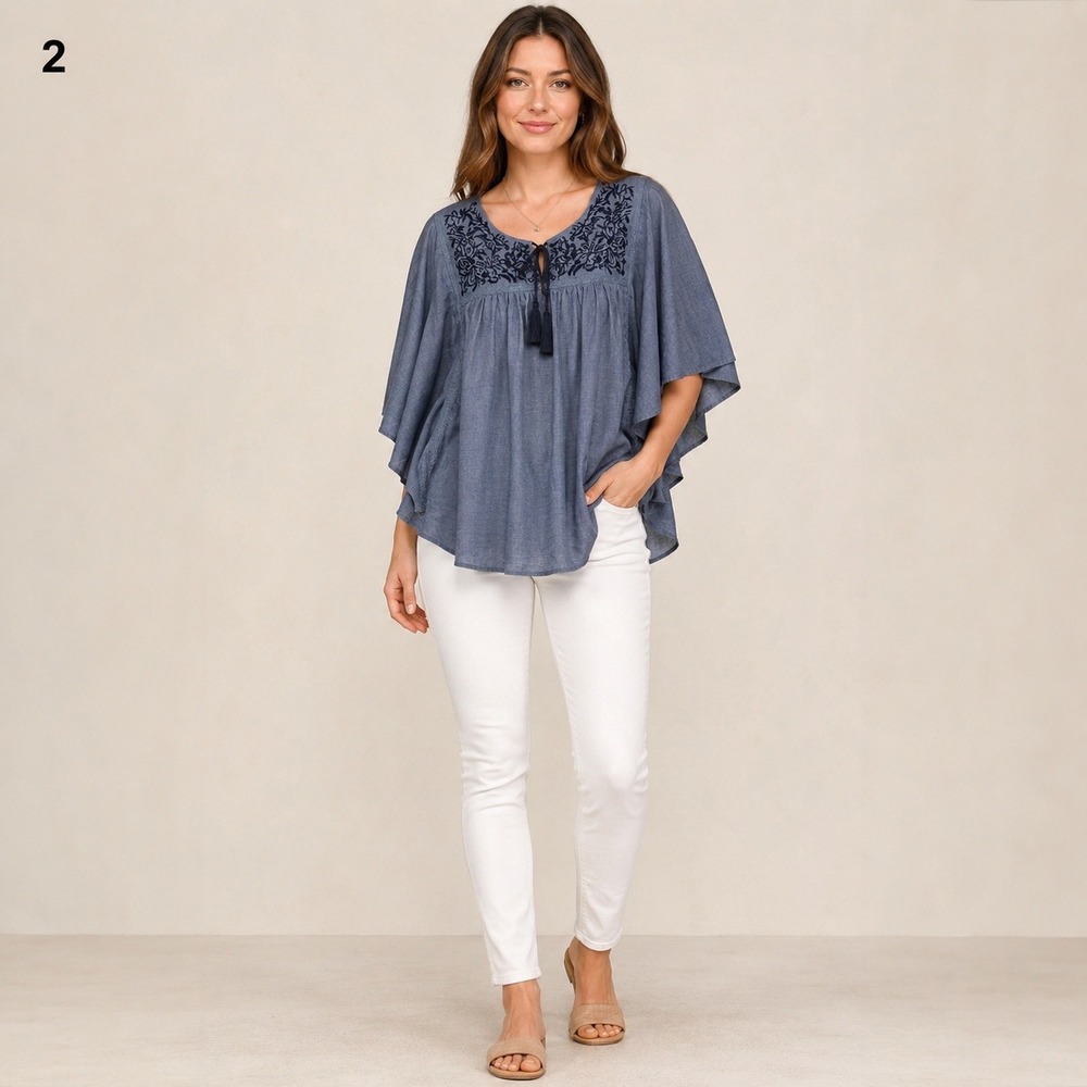 Romeo + Juliet Couture Top Womens Small Blue Chambray Cotton Blend Embroidered